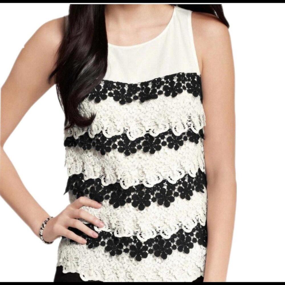 Ann Taylor top sleeveless size 10